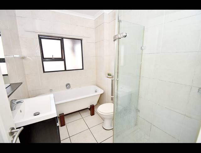 2 BEDROOM APARTMENT FOR SALE IN NOORDHANG